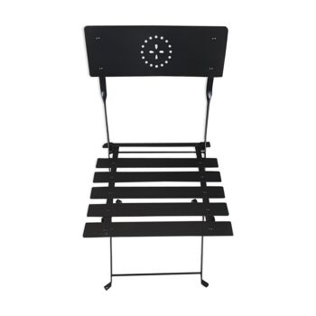 Black metal chair