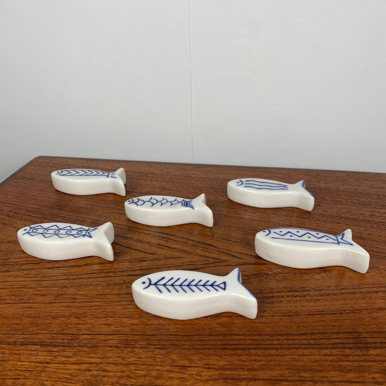 Set of 6 vintage ceramic fish-shaped knife holders