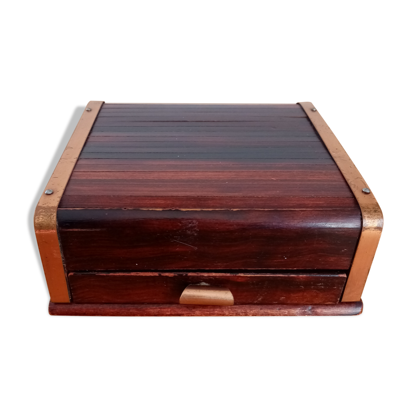 Wooden cigarette box