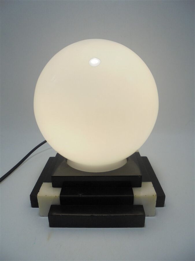 Art Deco lamp