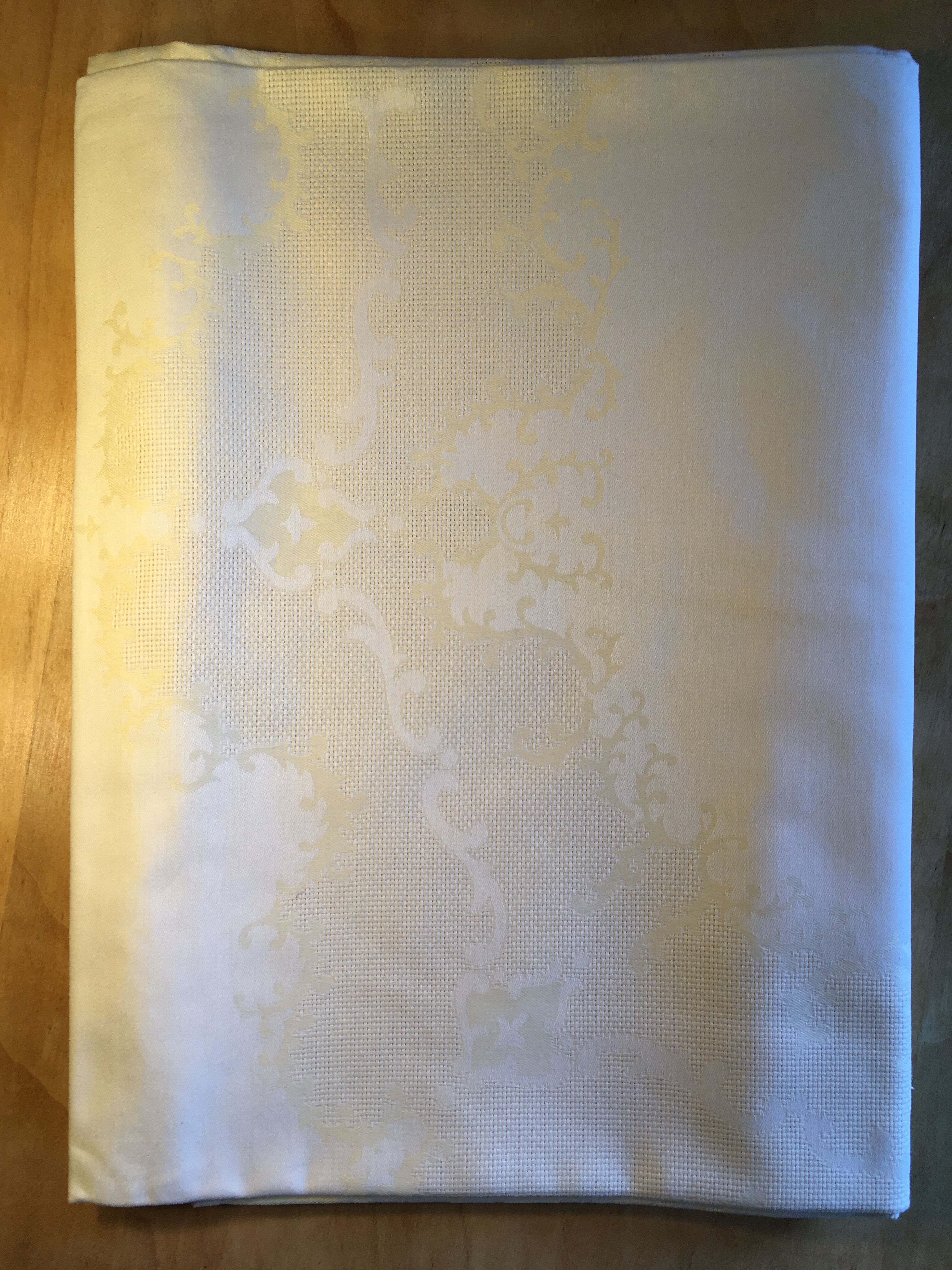 Pale yellow and cream damask tablecloth