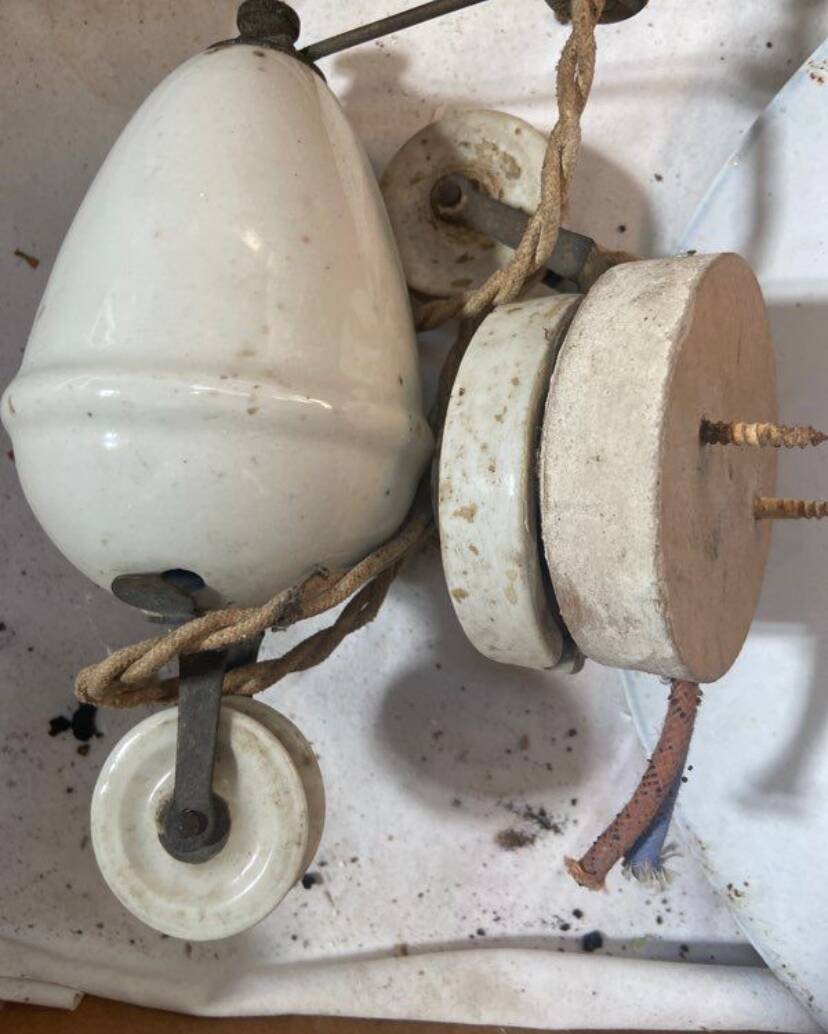 40s/50s kitchen suspension in enamelled metal