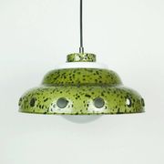 Suspension vintage en métal émaillé et verre blanc 1960