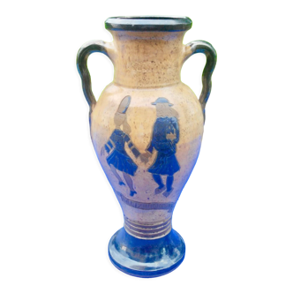 Vase breton ancien en grès décor couple breton et vue d'Auray signé