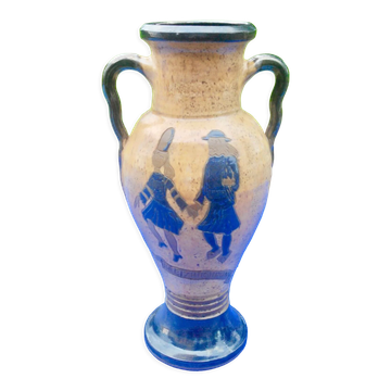 Vase breton ancien en grès décor couple breton et vue d'Auray signé