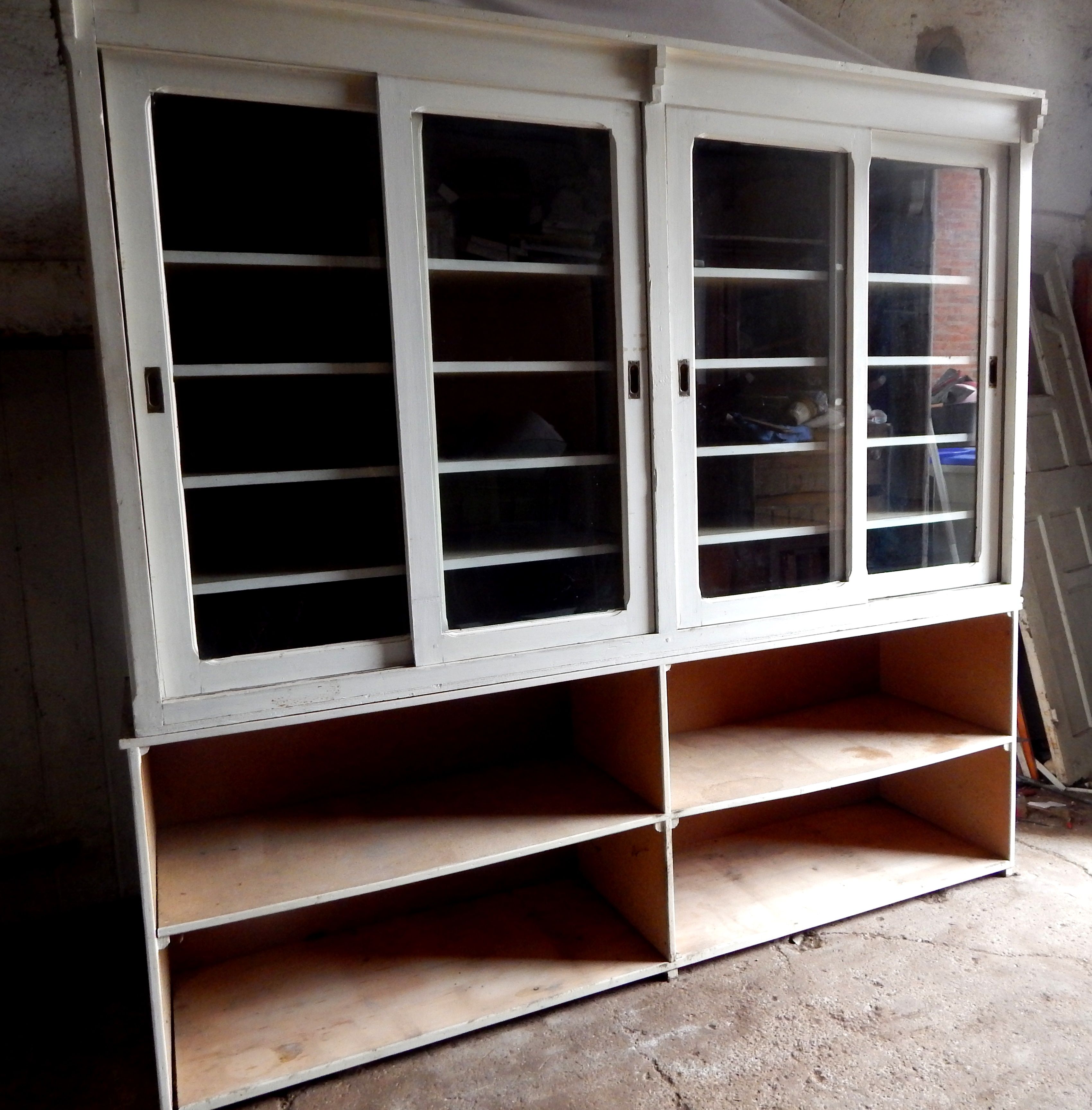 Old showcase of trade has doors sliding 1900s