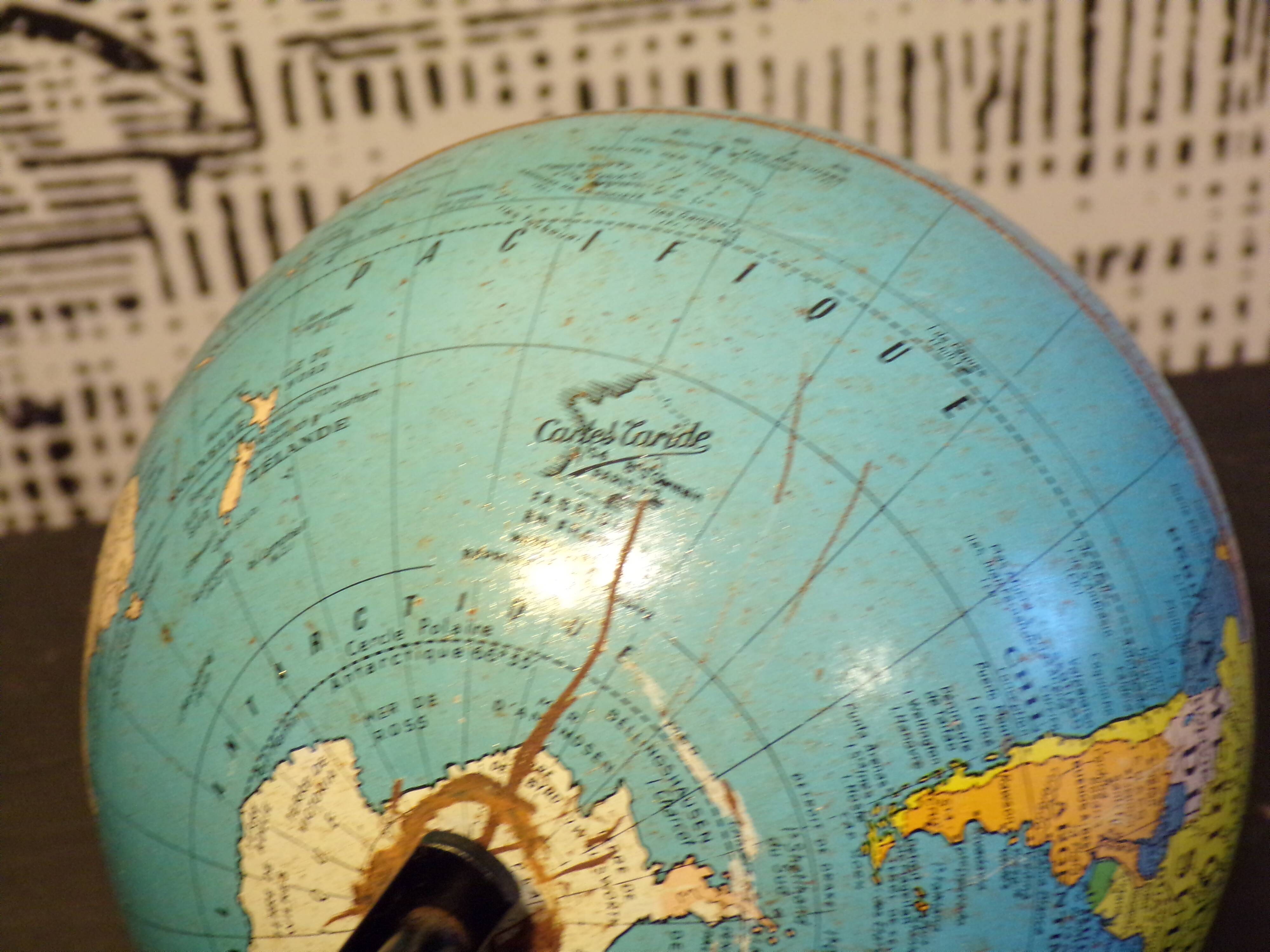 Taride terrestrial globe 1960 Ø12cm