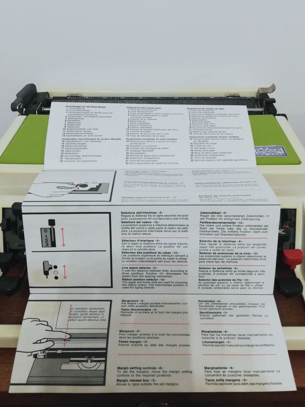 Machine à écrire Underwood 315 verte avec sa mallette