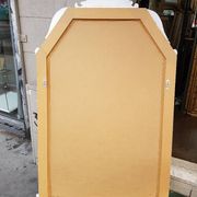 Miroir baroque en bois sculpte et patine en blanc