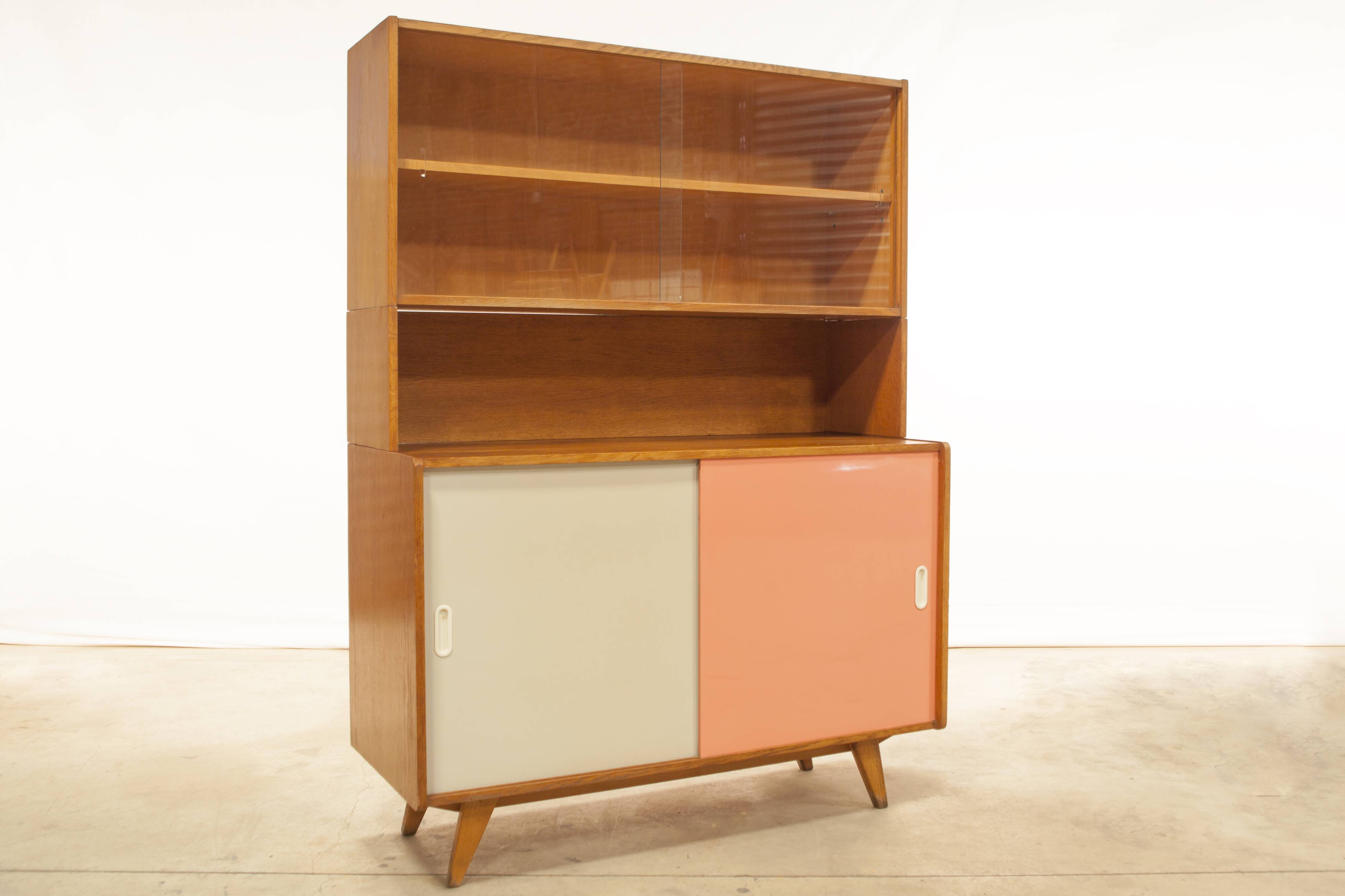 Library u 452 jiri jiroutek 1960 interior praha