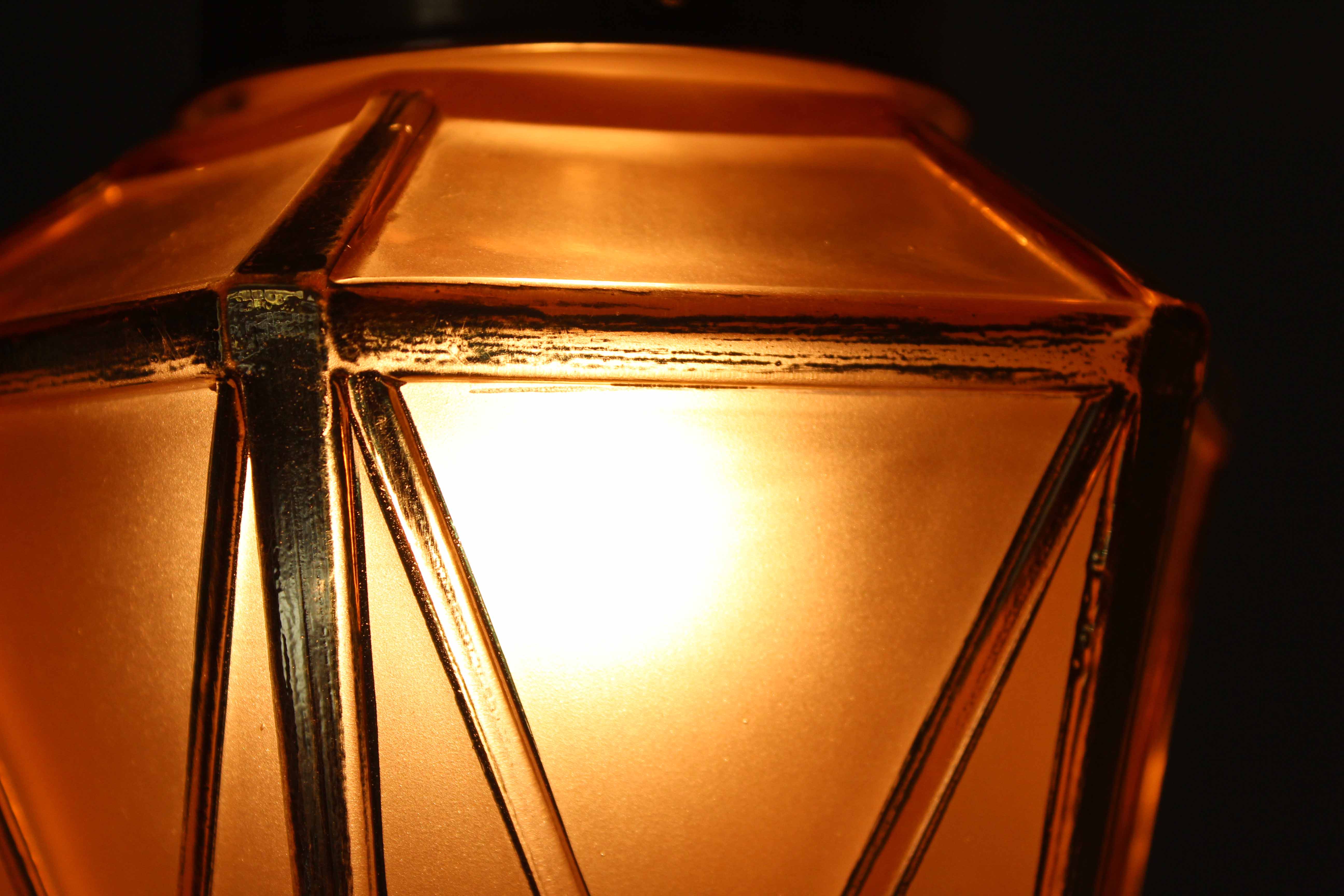 Art Deco suspension in pink and brass glass