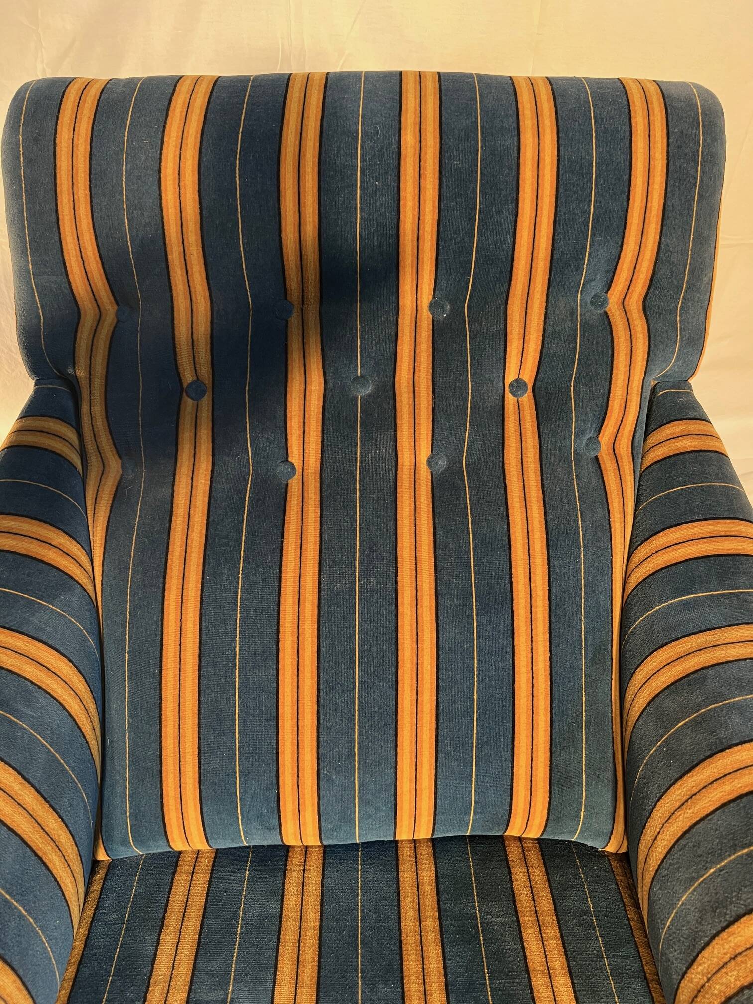 Dr Pascaud's Le Surrepos lounge chair, 1920s velvet chaise longue