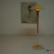 Lampe sur pied unique avec tige tissée