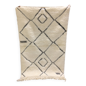 Berber Beni Ouarain rug 164 x 108 cm