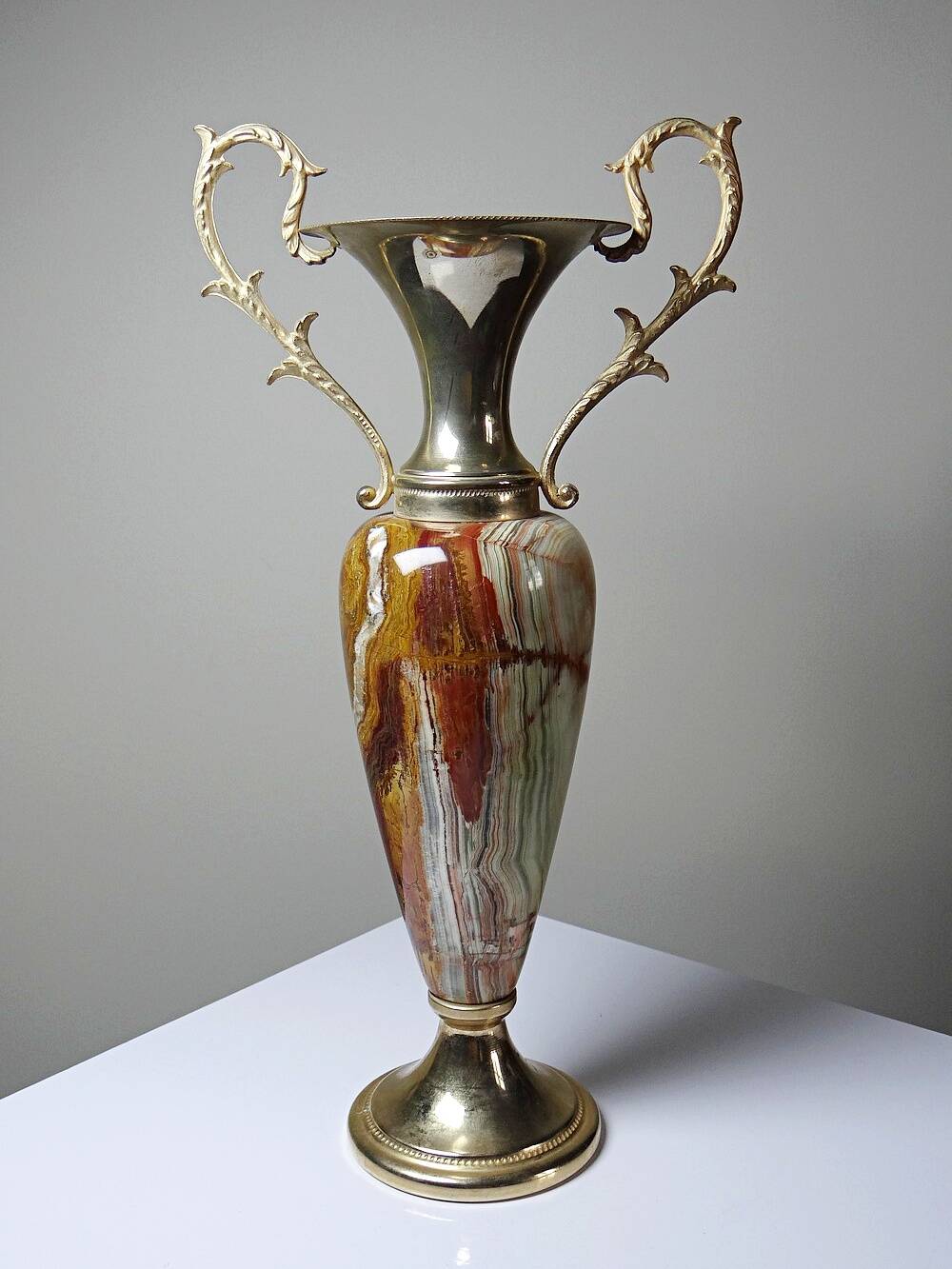 Large decorative onyx and gold metal cassolette, Italy 1960s-70s.