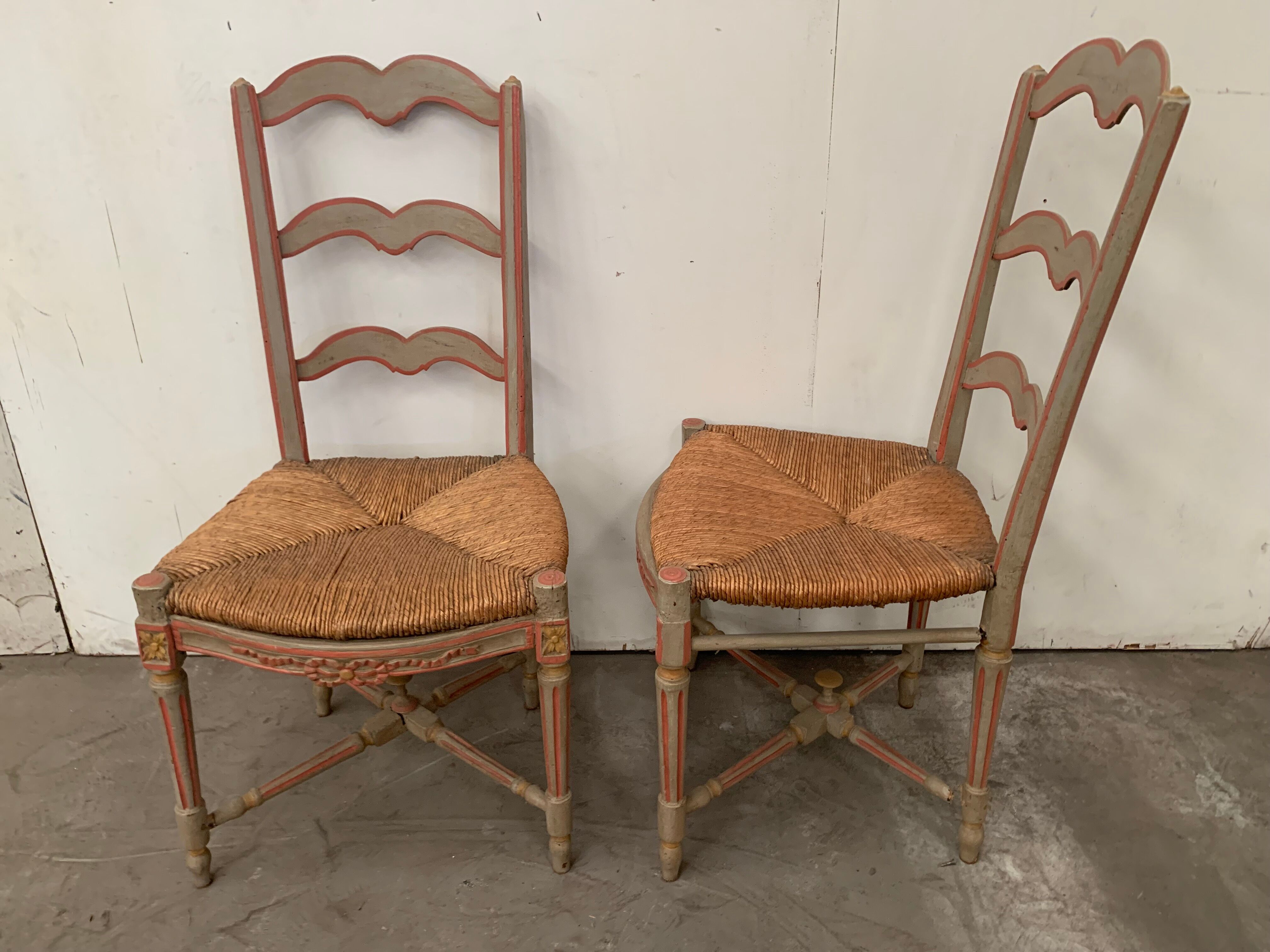Paire de chaises Provençale en hêtre patiné XX siècle