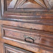 Armoire Louis XIII en chêne massif, pointes de diamant, XVIIe siècle
