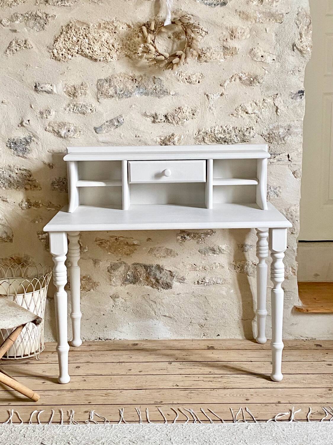 Child's desk