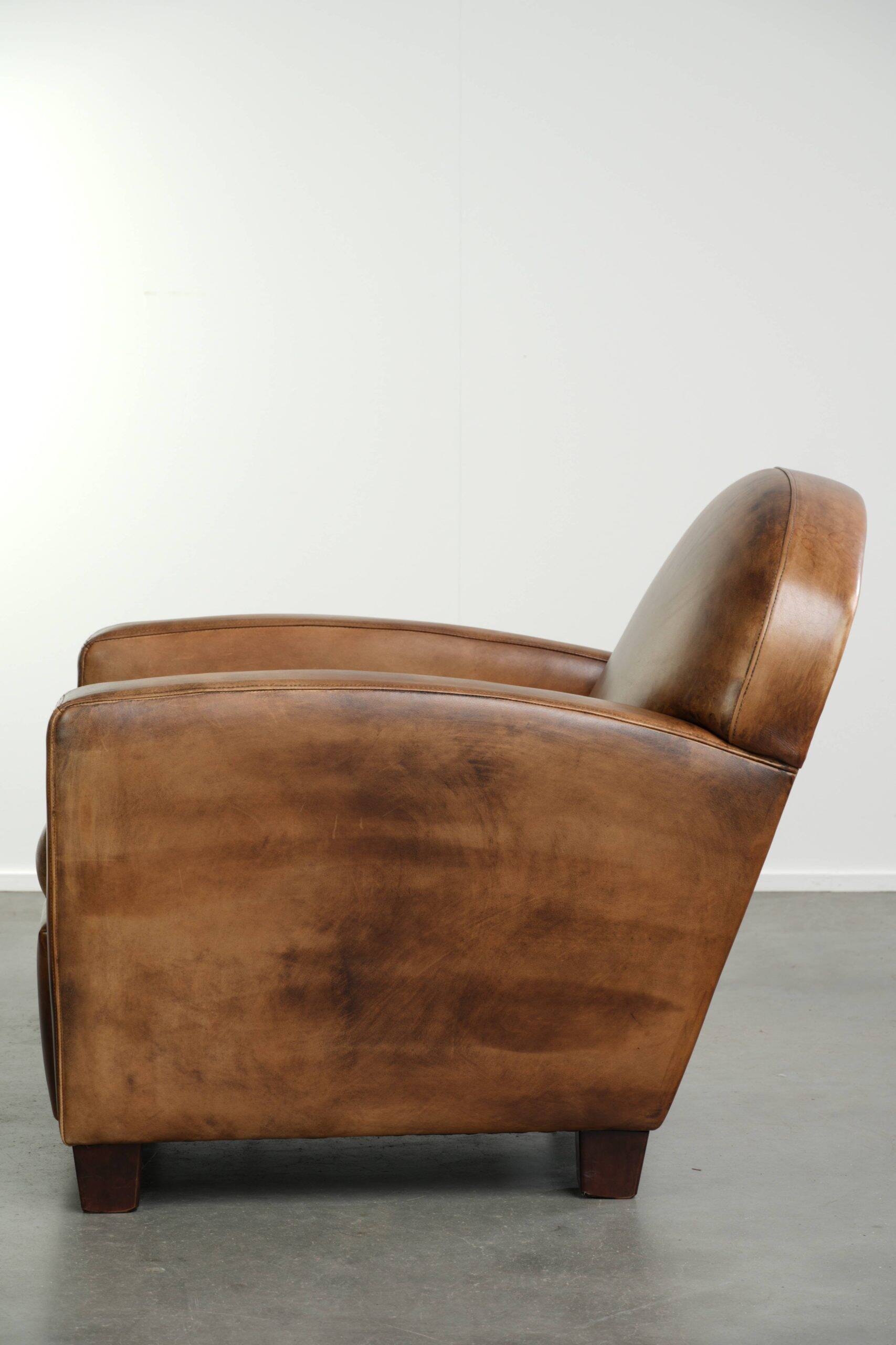 Sleekly designed sheepskin design armchair with a great appearance