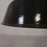 Industrial hanging lamp with enamelled steel shade