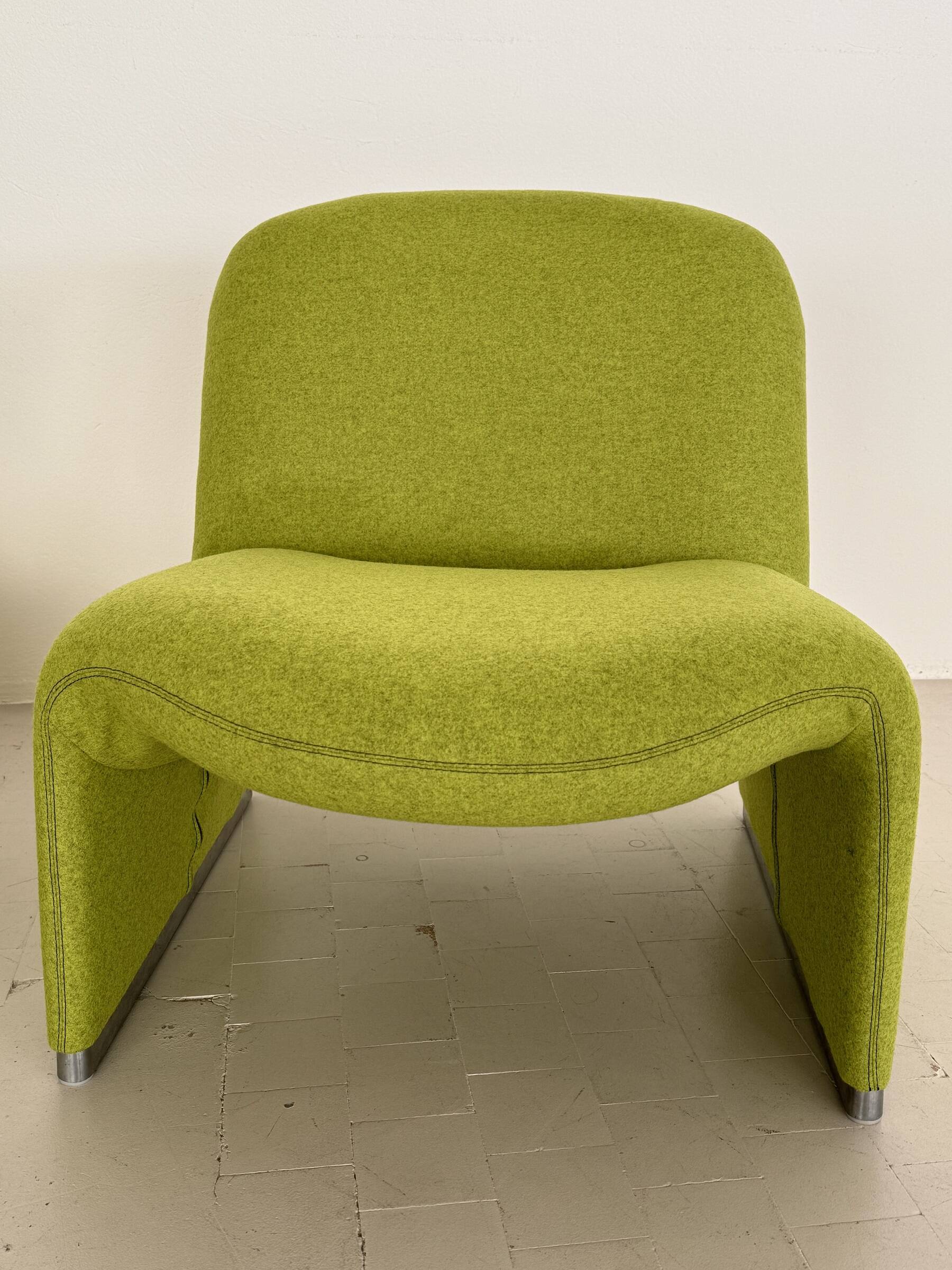 Giancarlo Piretti Alky Lounge Chairs in New Green Fabric, Set of 2