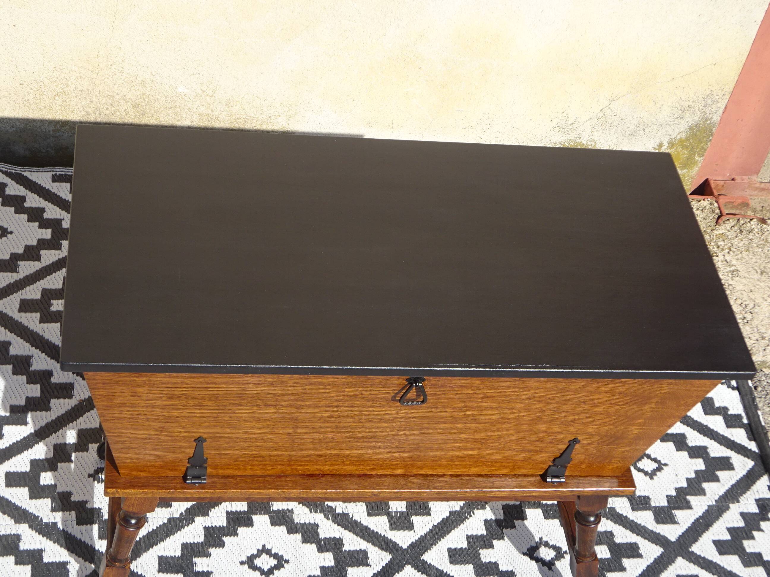 Dough table on wheels