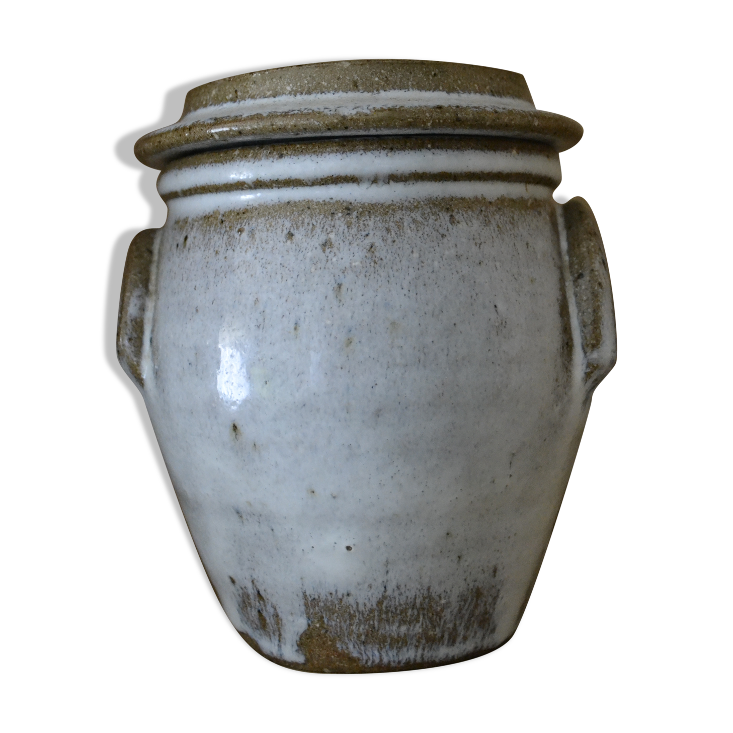 Artisanal beige sandstone pot