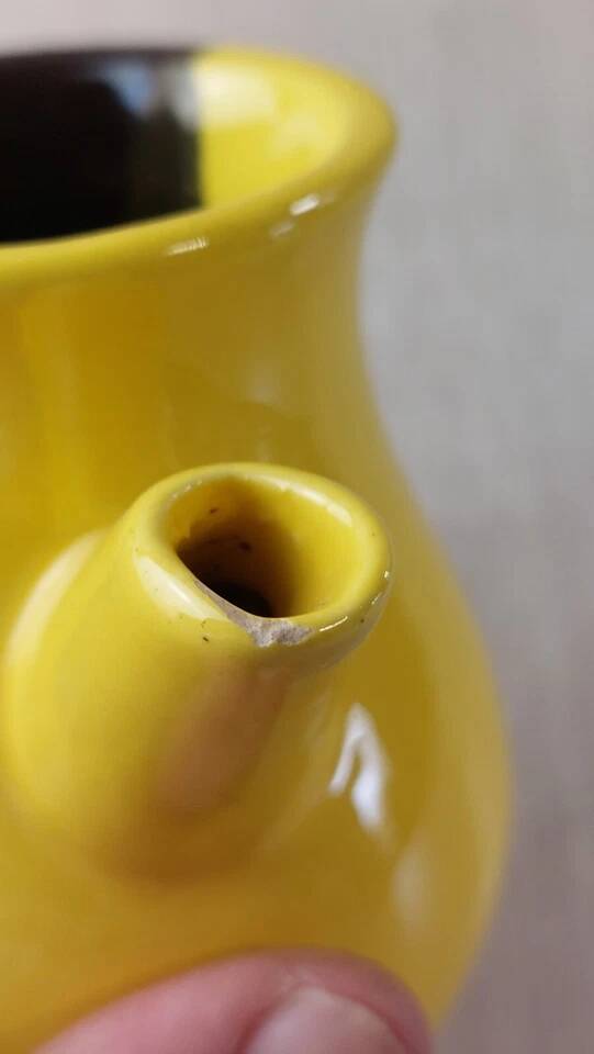 Ancien pot à lait, en céramique bicolore, Luc Lucchesi, de Vallauris