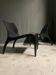 Deux fauteuils lounge minimalistes en contreplaqué cintré
