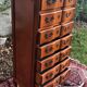 Semainier commode arbalète en bois galbé