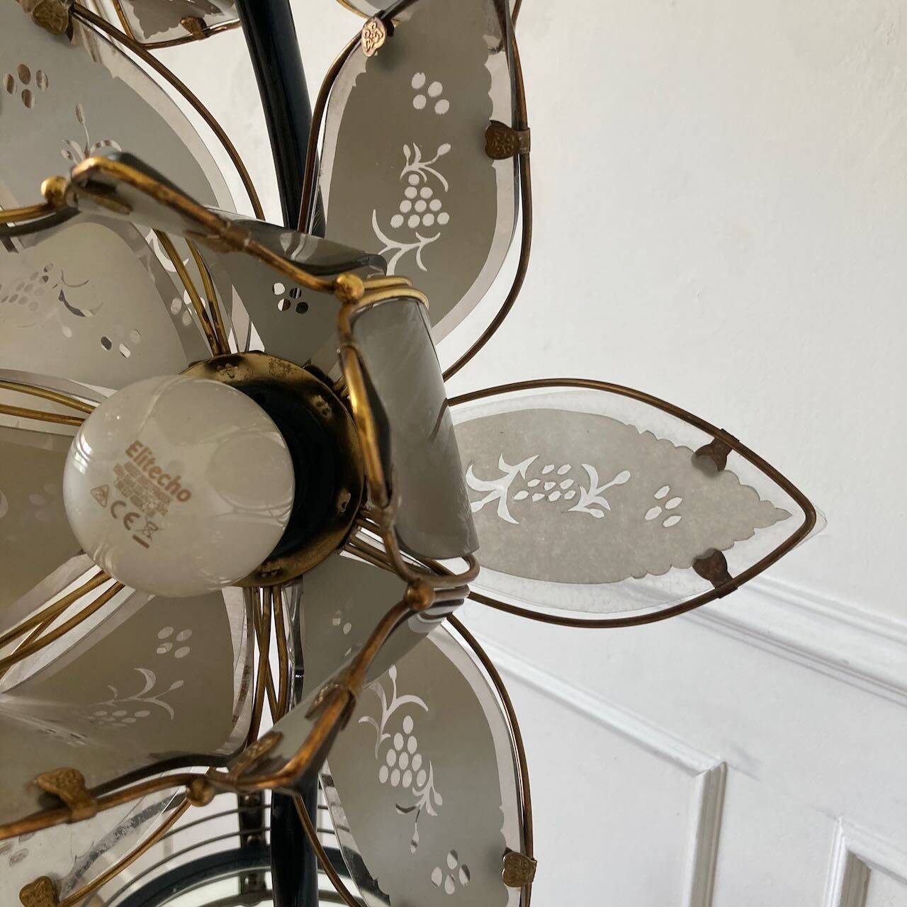 Lotus floor lamp 90s black and gold