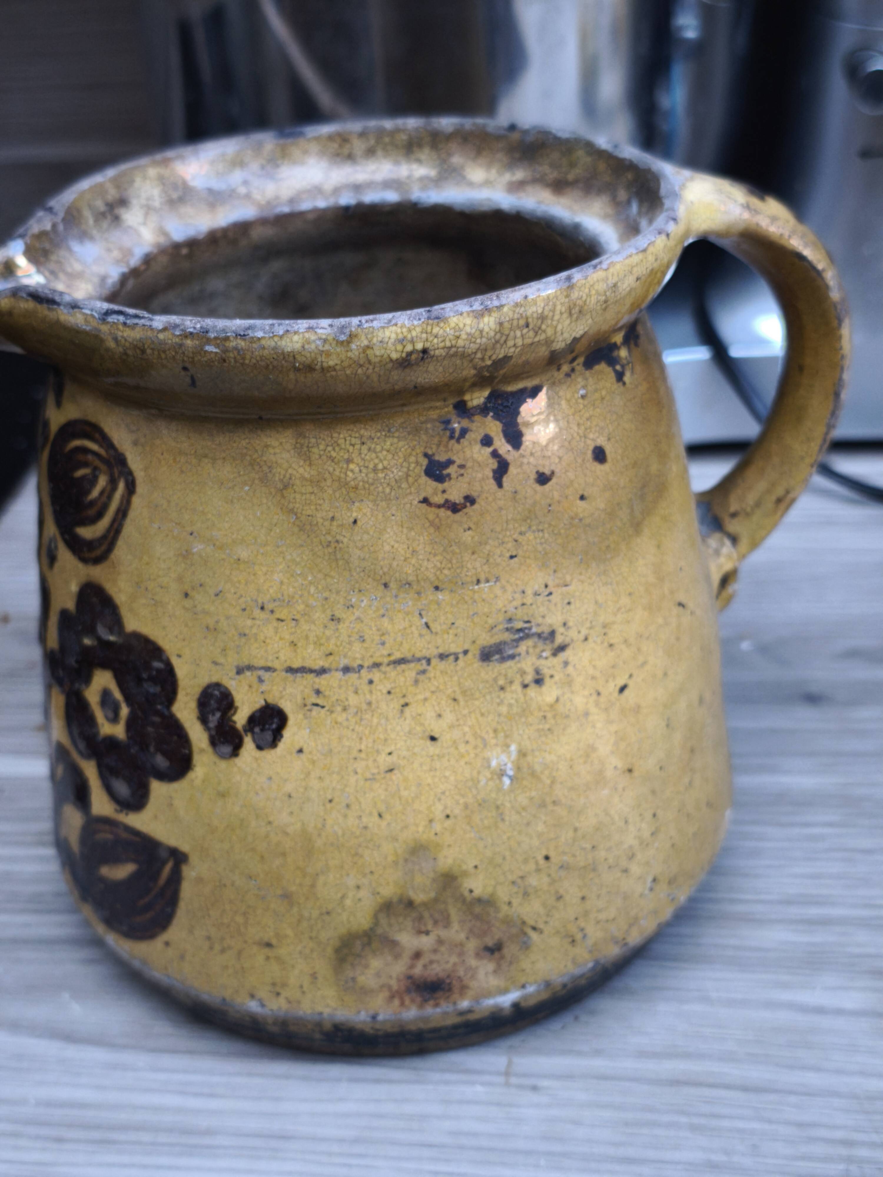 Ancient stoneware pot