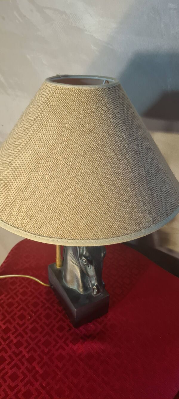 lampe tete de cheval et abat jour en jute 44x30 tres bon etat