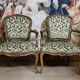 Paire de fauteuils style Louis XV, en bois massif finement sculpté