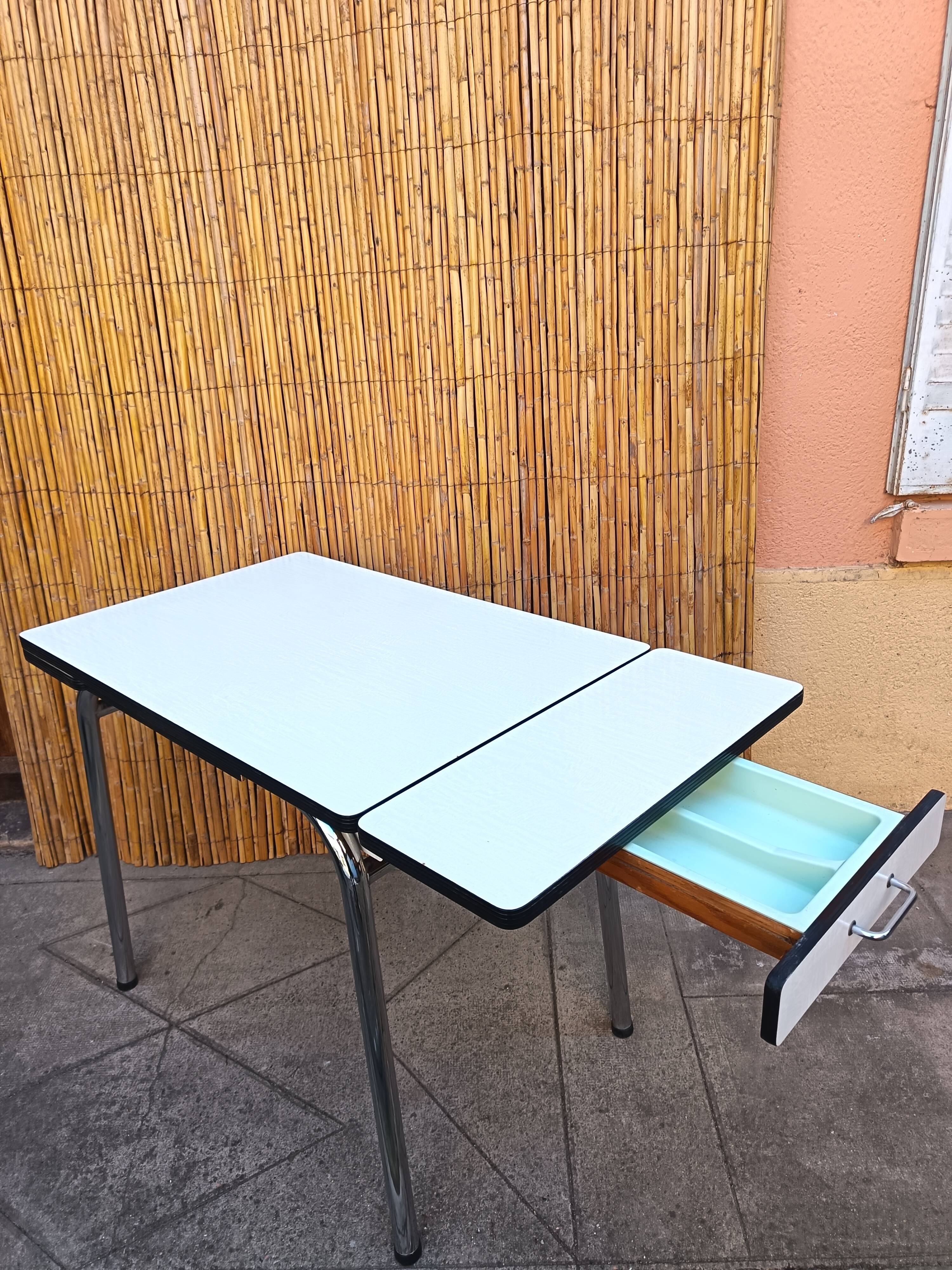 Formica table extensions