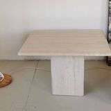 Table basse carré en travertin