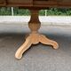 Table à manger ronde pied central extensible décapée en bois massif 3 rallo