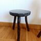 Tabouret tripode brutaliste en bois