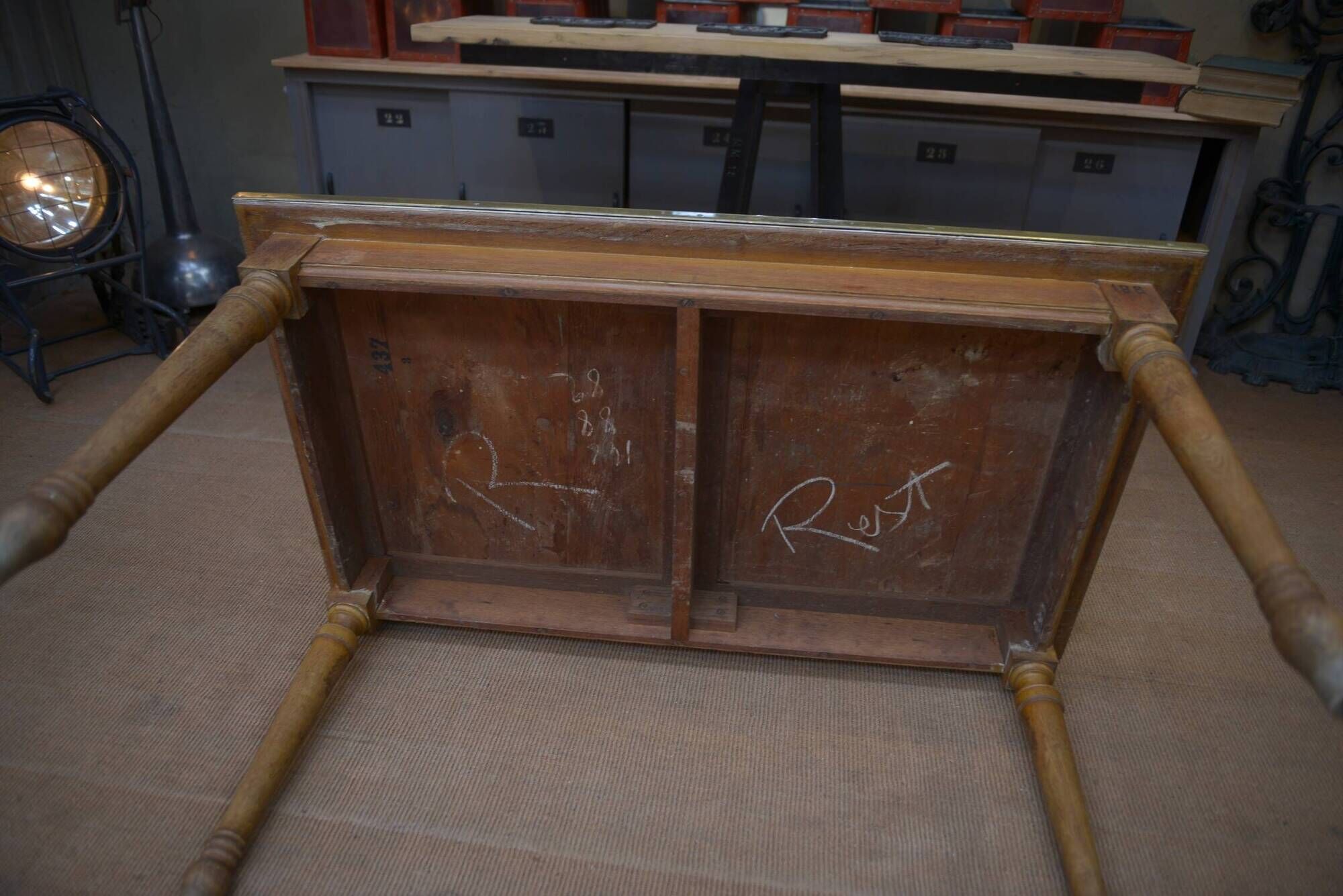 Oak and brass dining table Banque de France 1900
