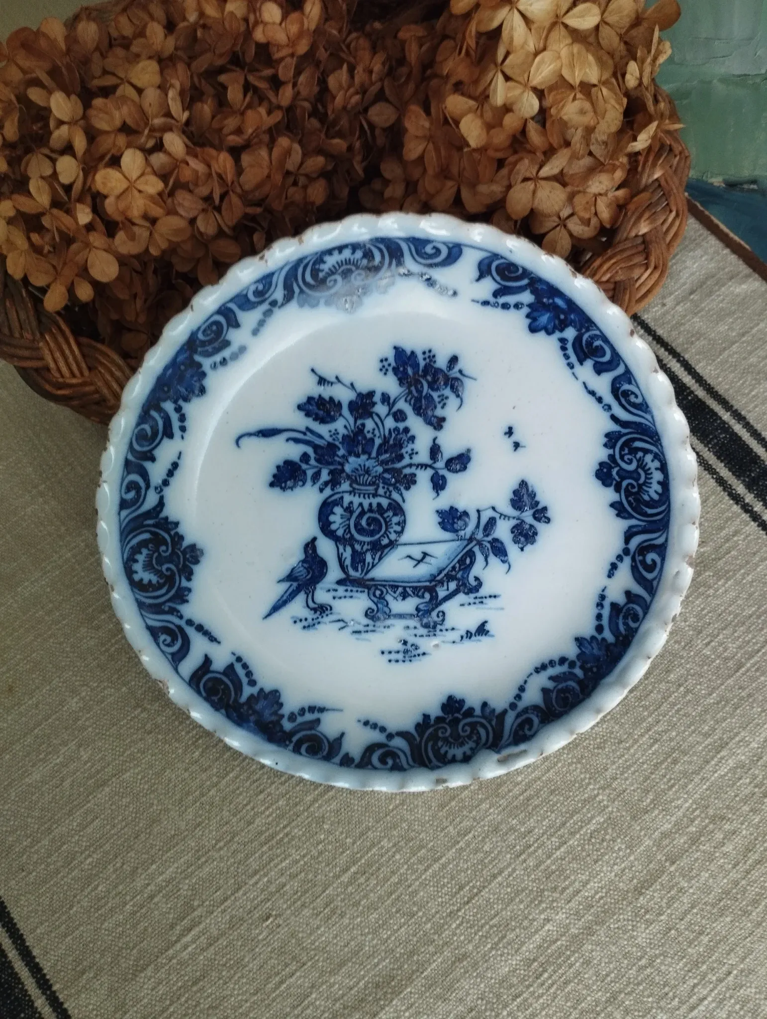 Ancienne assiette décorative en faïence Hollande XVIIIe