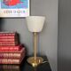 "Senator" lamp in brass and opaline.