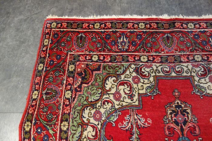 Tabriz Persian Carpet - 210x138 cm