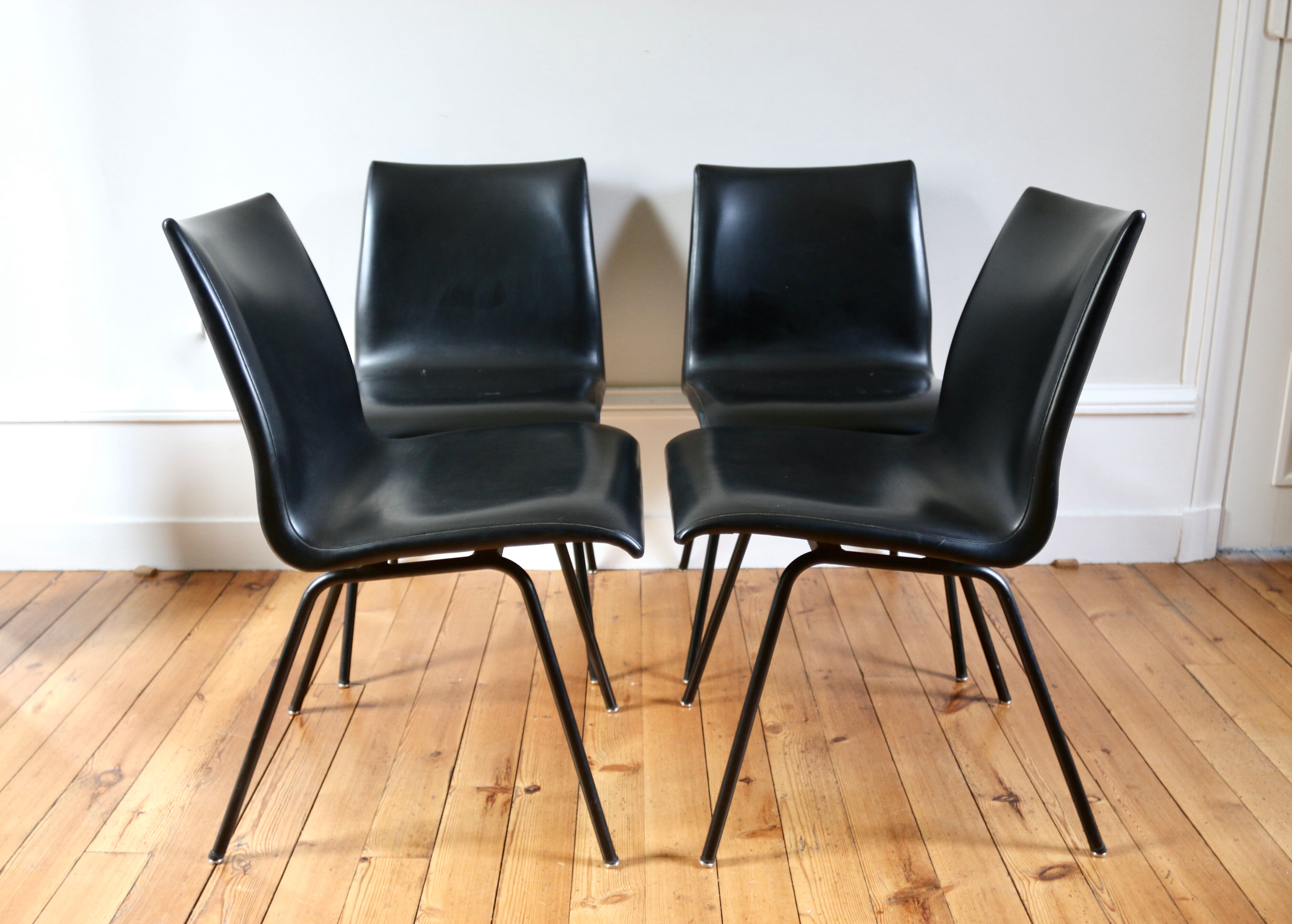 Series of 4 vintage chairs 1950