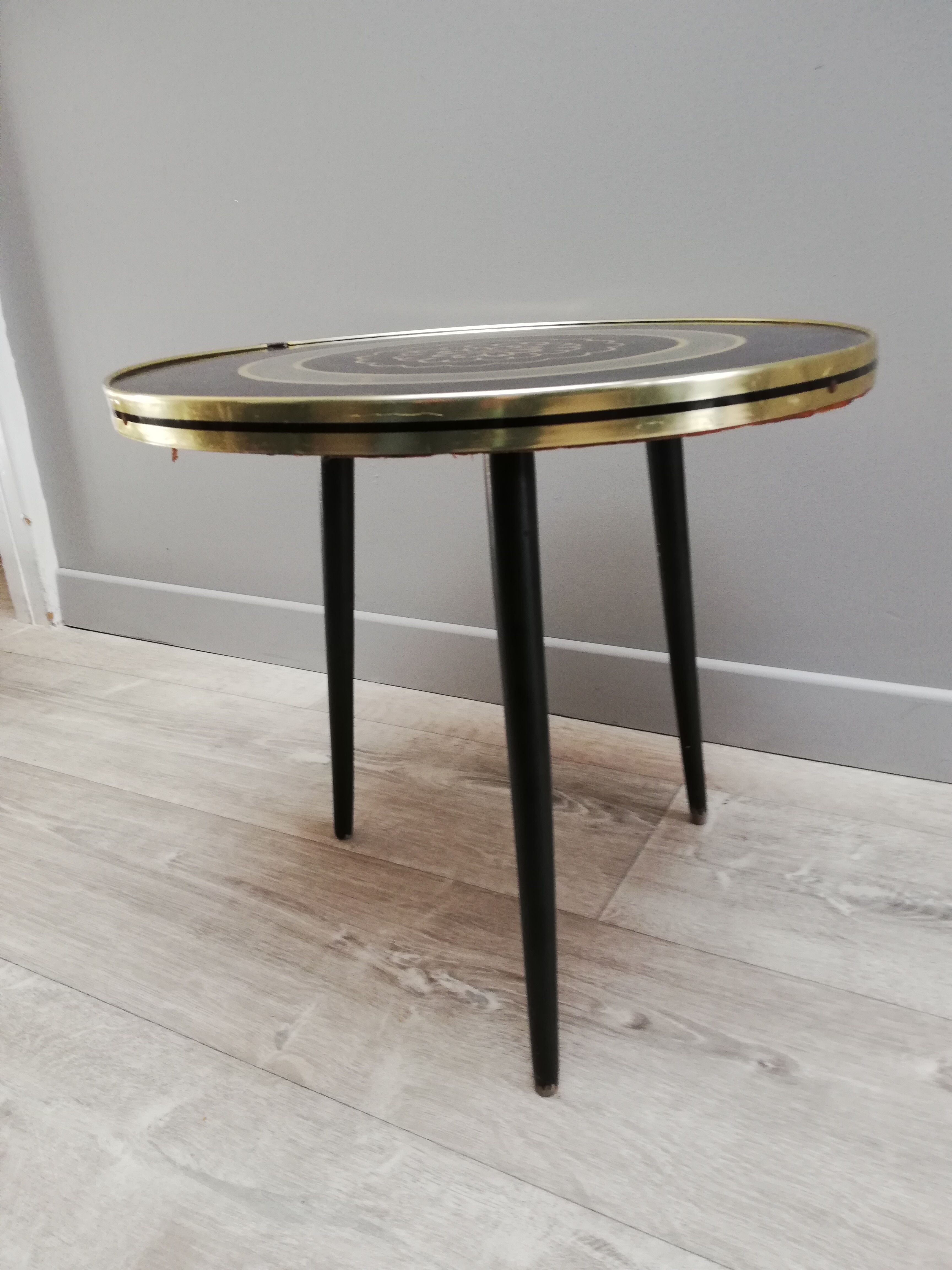 Table d'appoint tripode pieds compas avec plateau et vitrine en verre, vintage