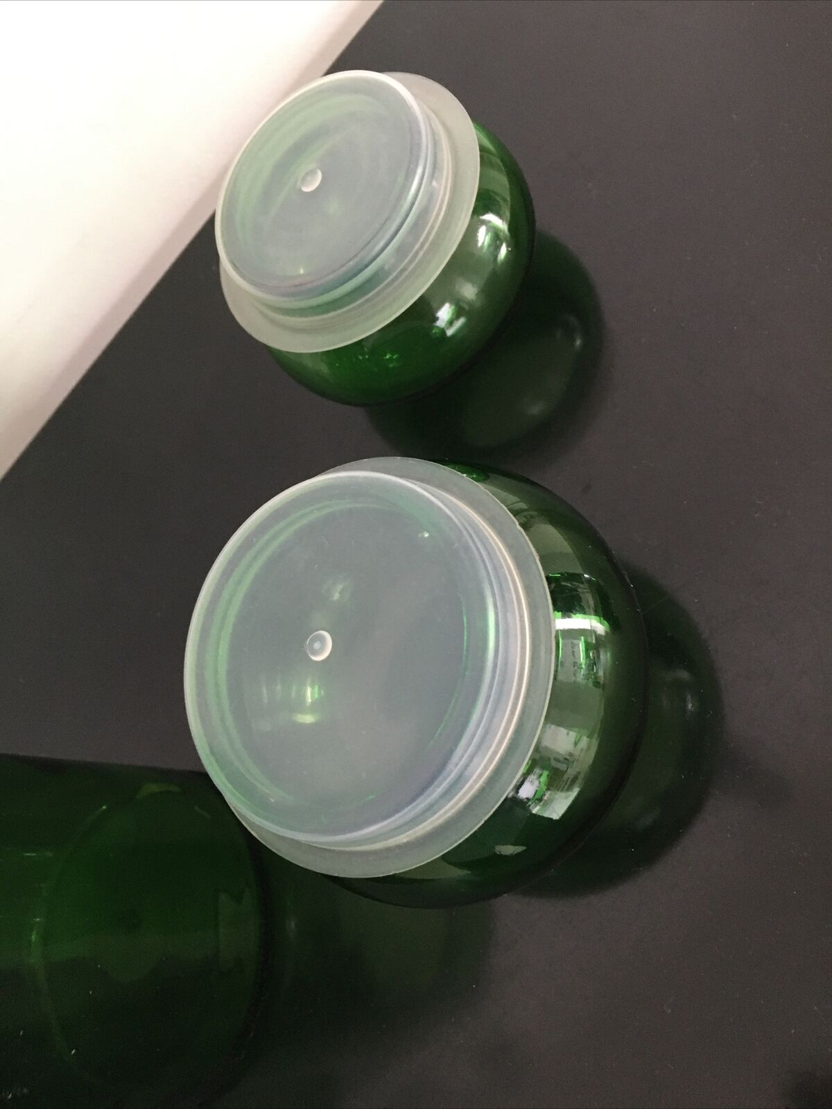 Lot de 2 bocaux en verre vert