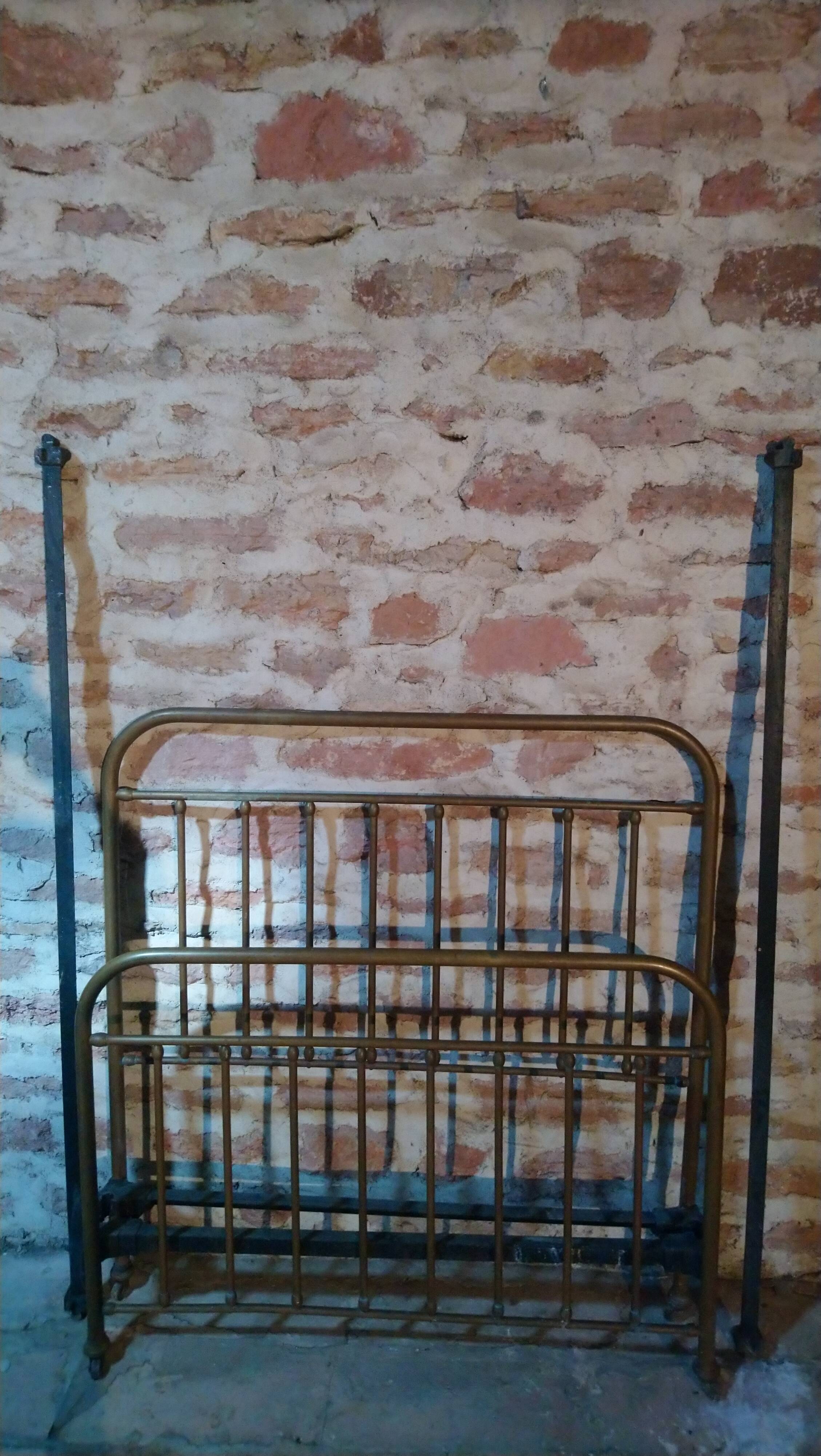 Antique brass bed 204x125