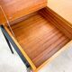 Bureau minimaliste rétro