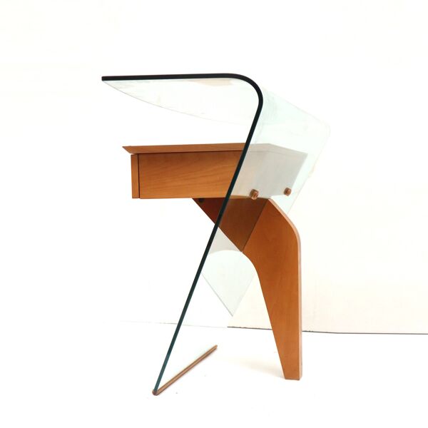 Meuble de télévision vintage au design italien magnifiquement conçu des années 1970