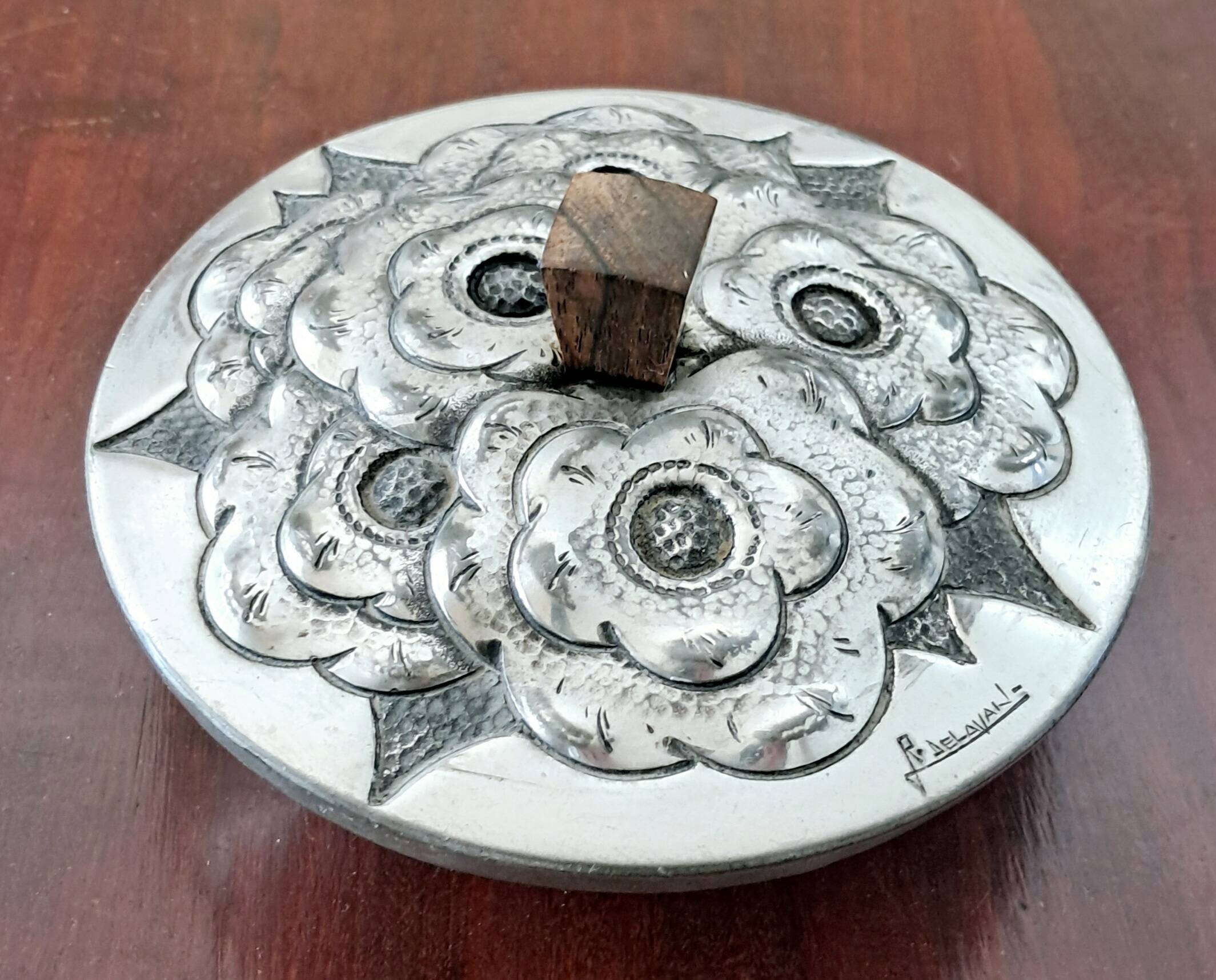 Tin Bonbonnière. Art Deco. Signed René Delavan.