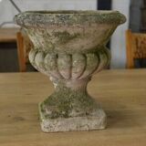 Pair of Medici vases in reconstituted stone, 20th century